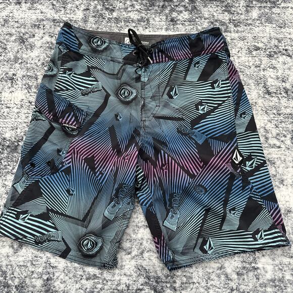 Volcom Mod Tech Boys Youth Size 29 Board shorts Swimwear Trucks Swim Striped - Picture 1 of 8